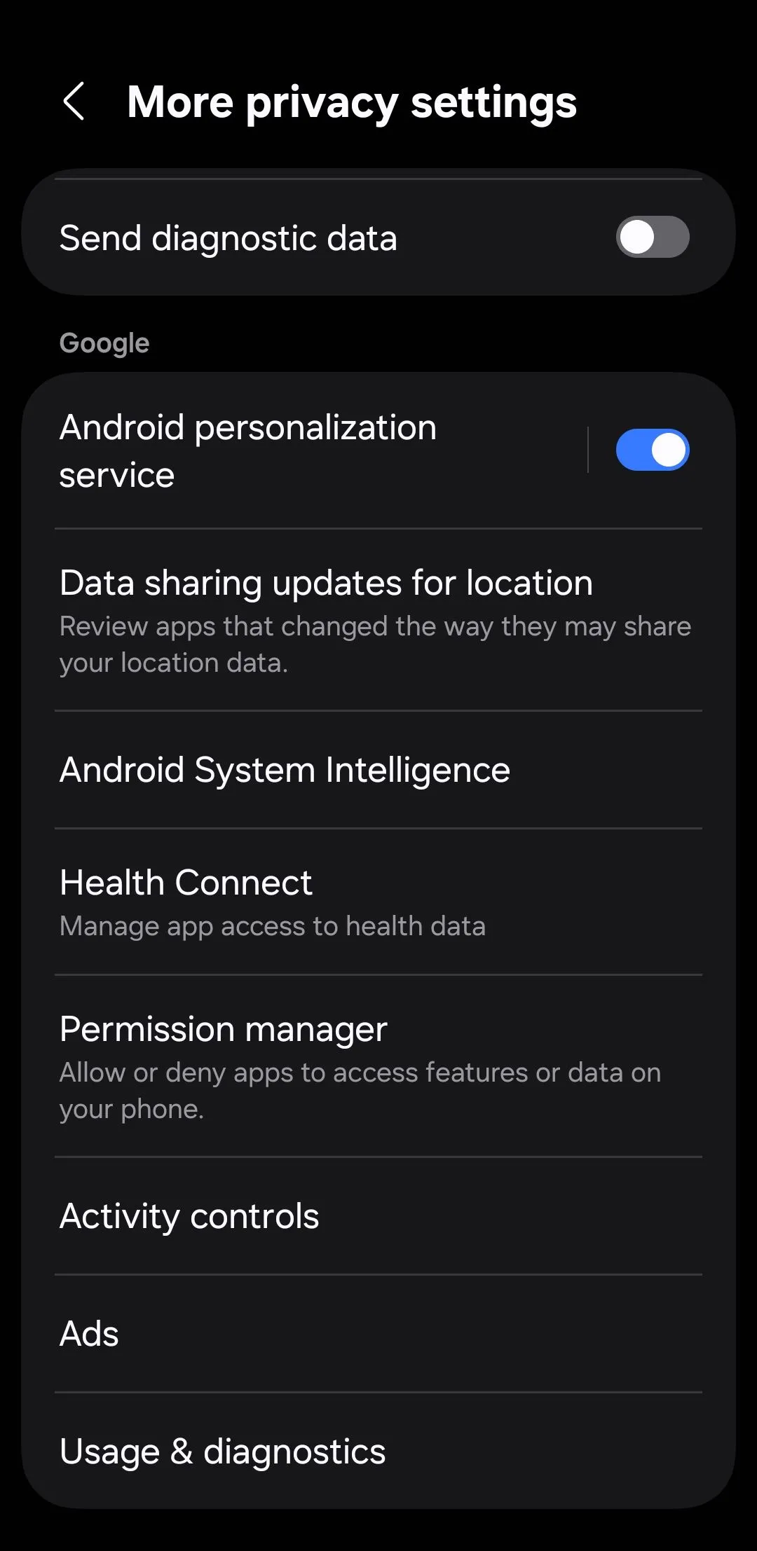 Màn hình cài đặt quyền riêng tư trên điện thoại Android, hiển thị các tùy chọn để quản lý dữ liệu cá nhân.