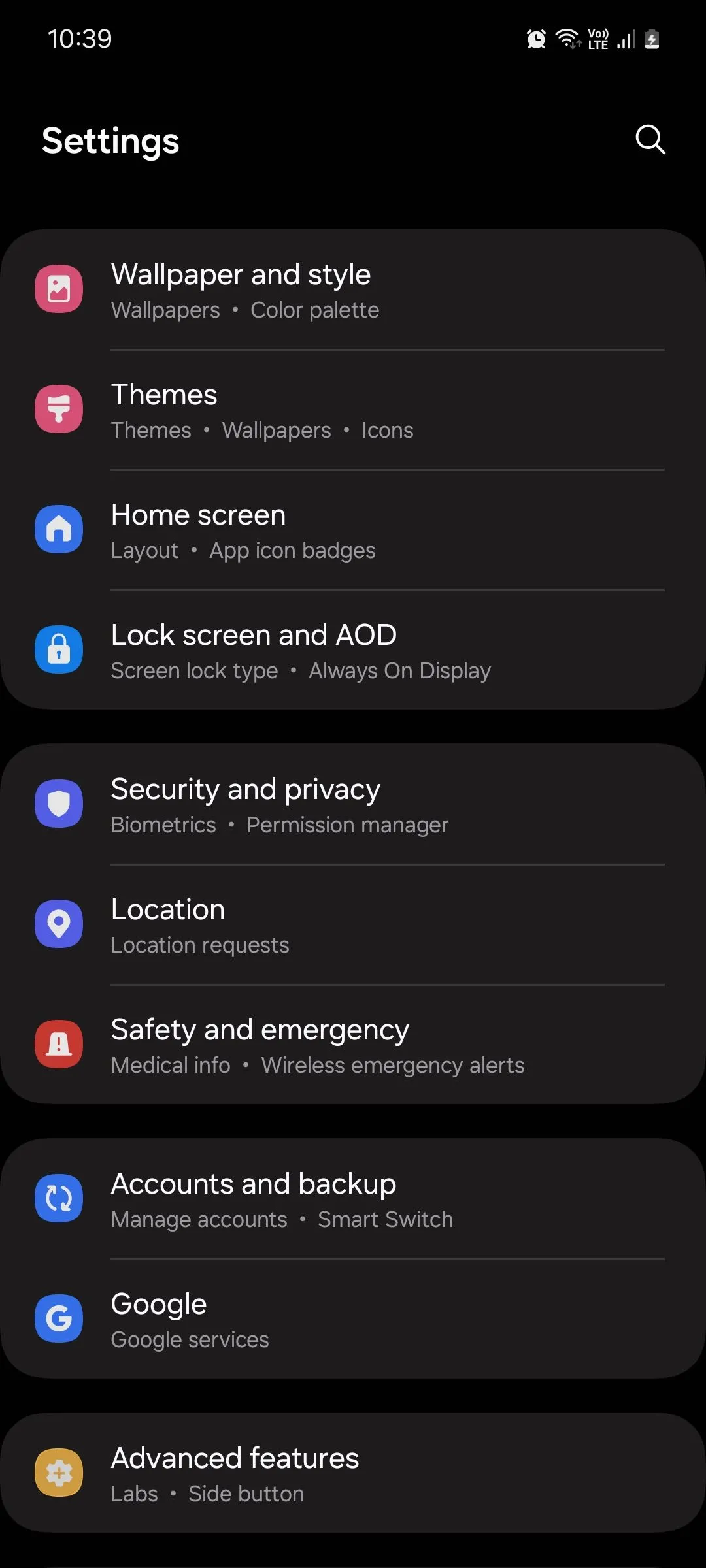 Màn hình cài đặt thiết bị Samsung One UI 6.1 hiển thị các tùy chọn tính năng nâng cao