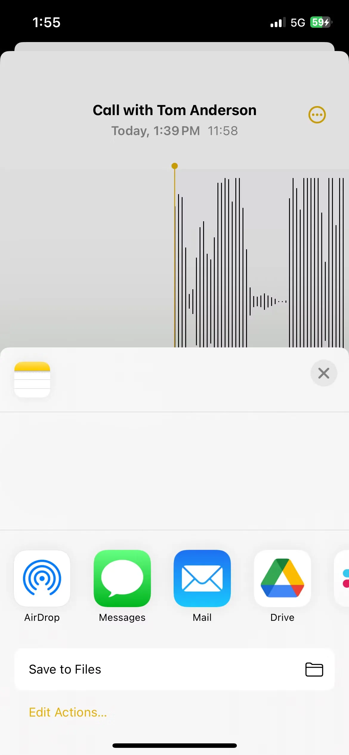 Màn hình chia sẻ trên iPhone khi file ghi âm cuộc gọi iOS 18 bị lỗi không hiển thị đúng định dạng