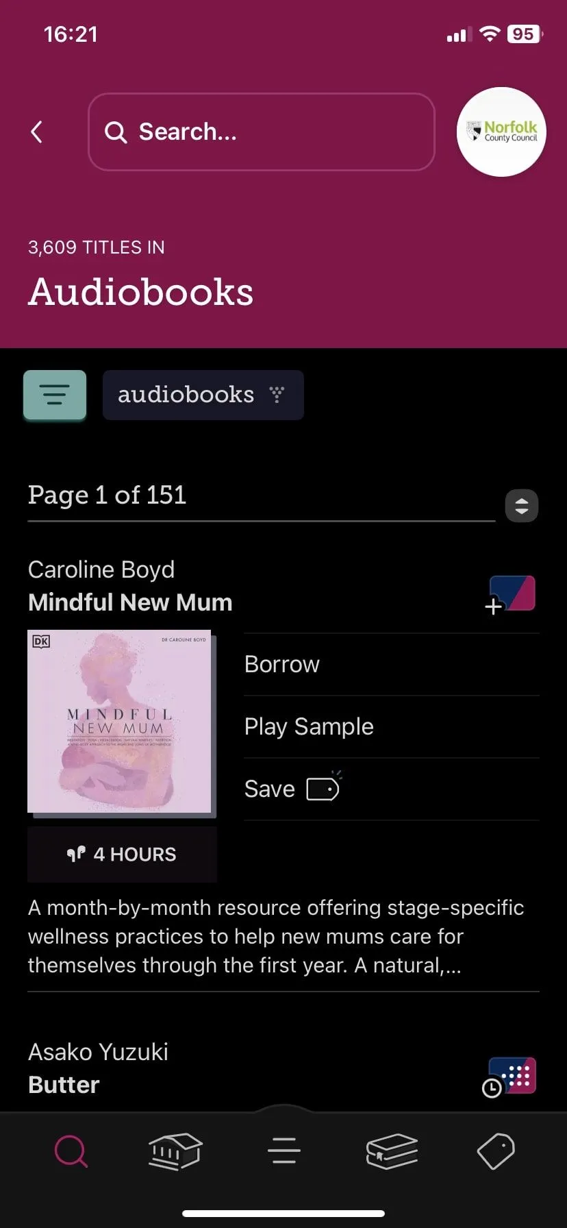 Màn hình chính của Libby hiển thị danh sách audiobook và sách điện tử