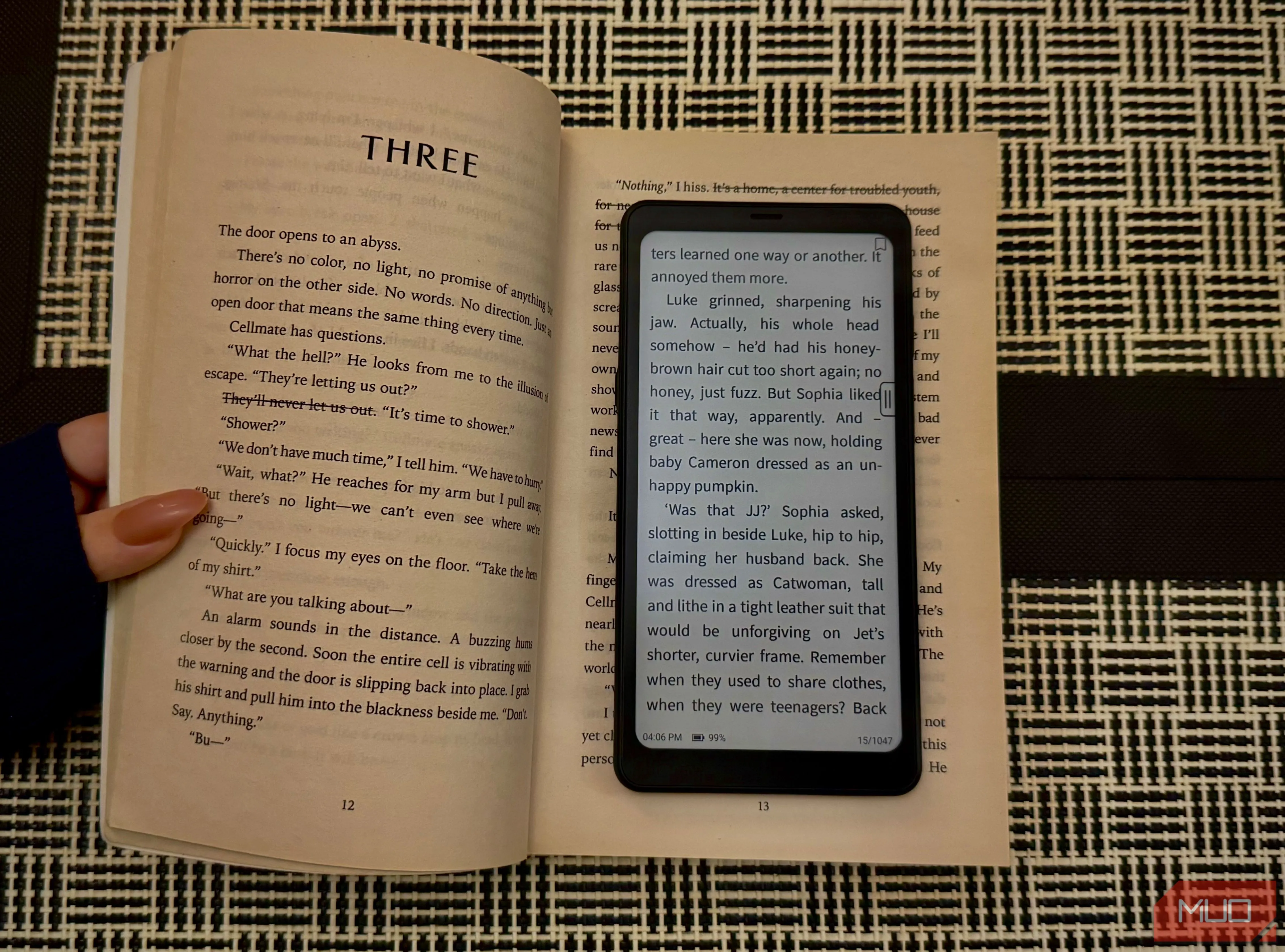 Màn hình E-Ink của Boox Palma 2 trông giống sách giấy