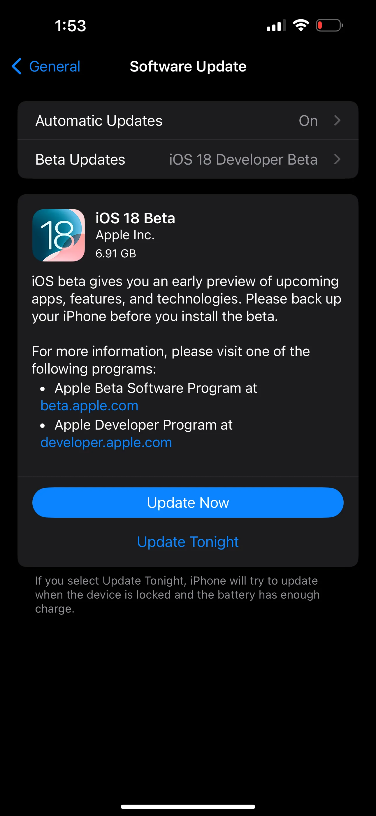 Màn hình hiển thị thông báo cập nhật iOS 18 Beta trên iPhone, nhắc nhở tầm quan trọng của việc cập nhật hệ điều hành