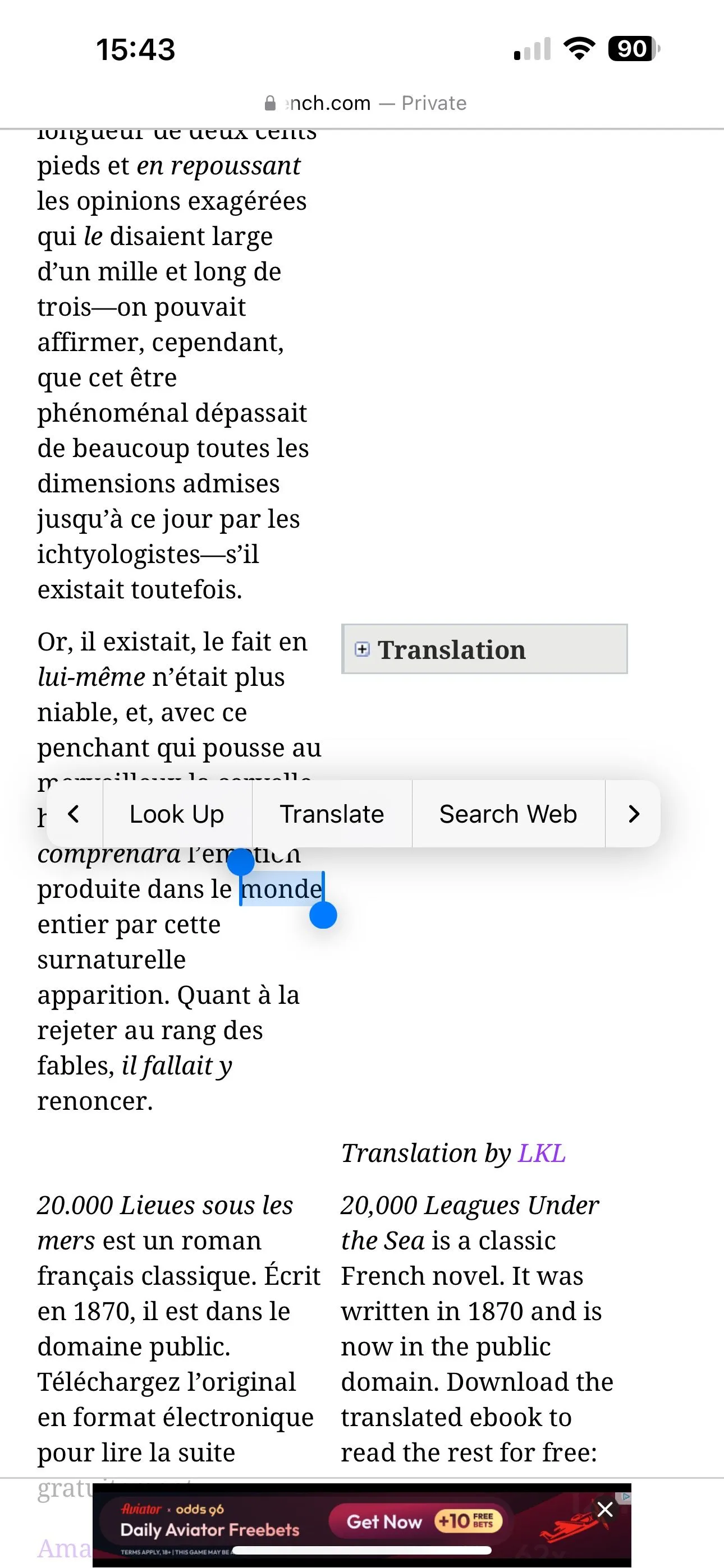 Màn hình iPhone hiển thị cách chọn từ và truy cập tính năng Tra cứu (Look Up) từ menu ngữ cảnh để xem nghĩa từ.