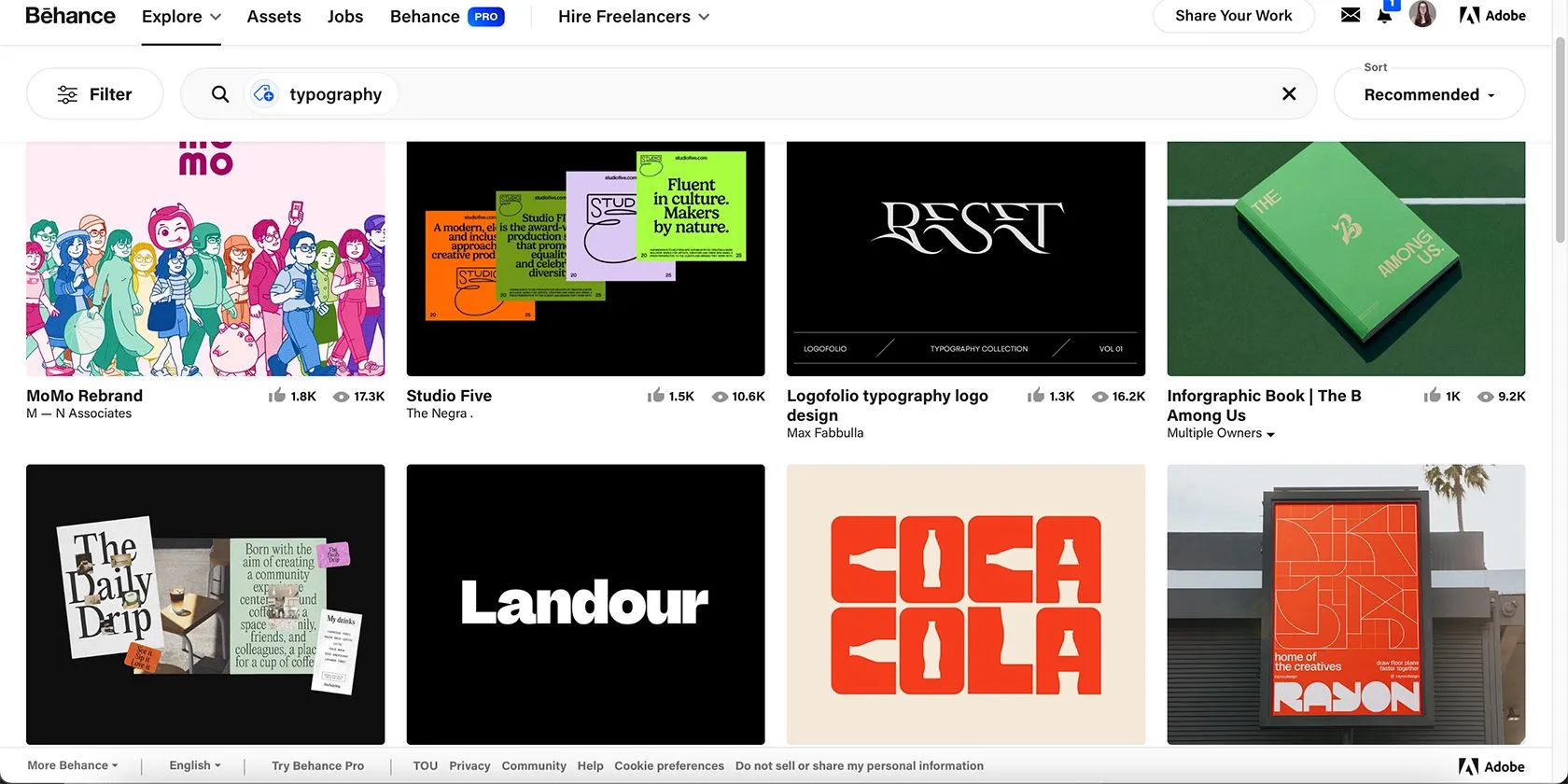 Mẫu thiết kế typographic trên Behance, thể hiện sự sáng tạo và độc đáo qua cách sắp xếp chữ