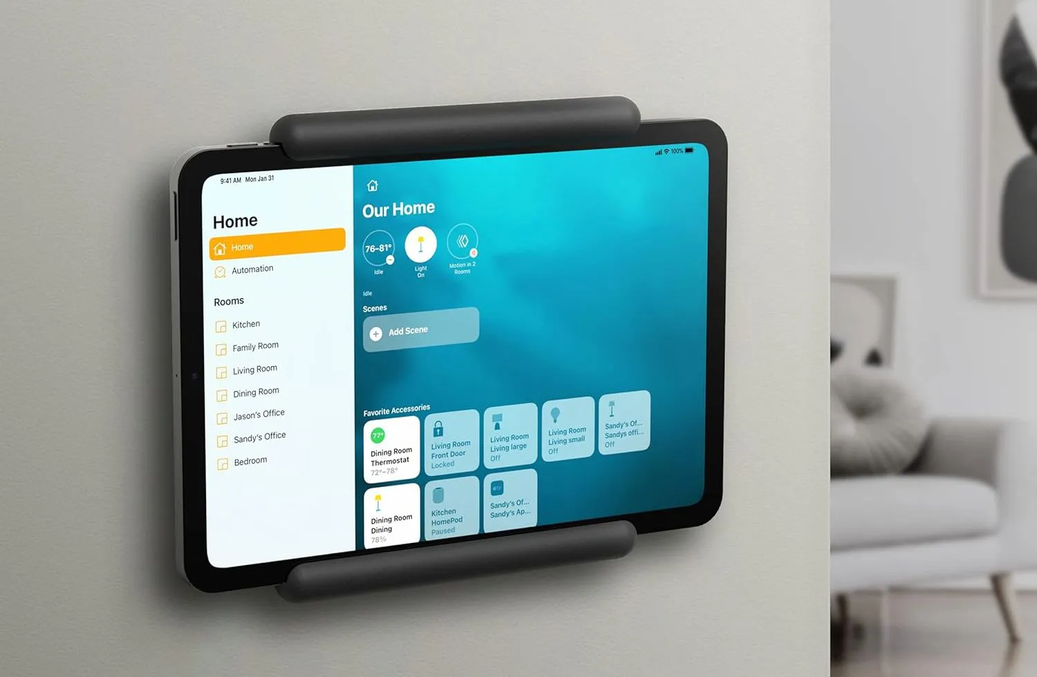 Máy tính bảng iPad được sử dụng như một trung tâm điều khiển nhà thông minh (Smart Home Hub), thể hiện sự tiện lợi trong tự động hóa