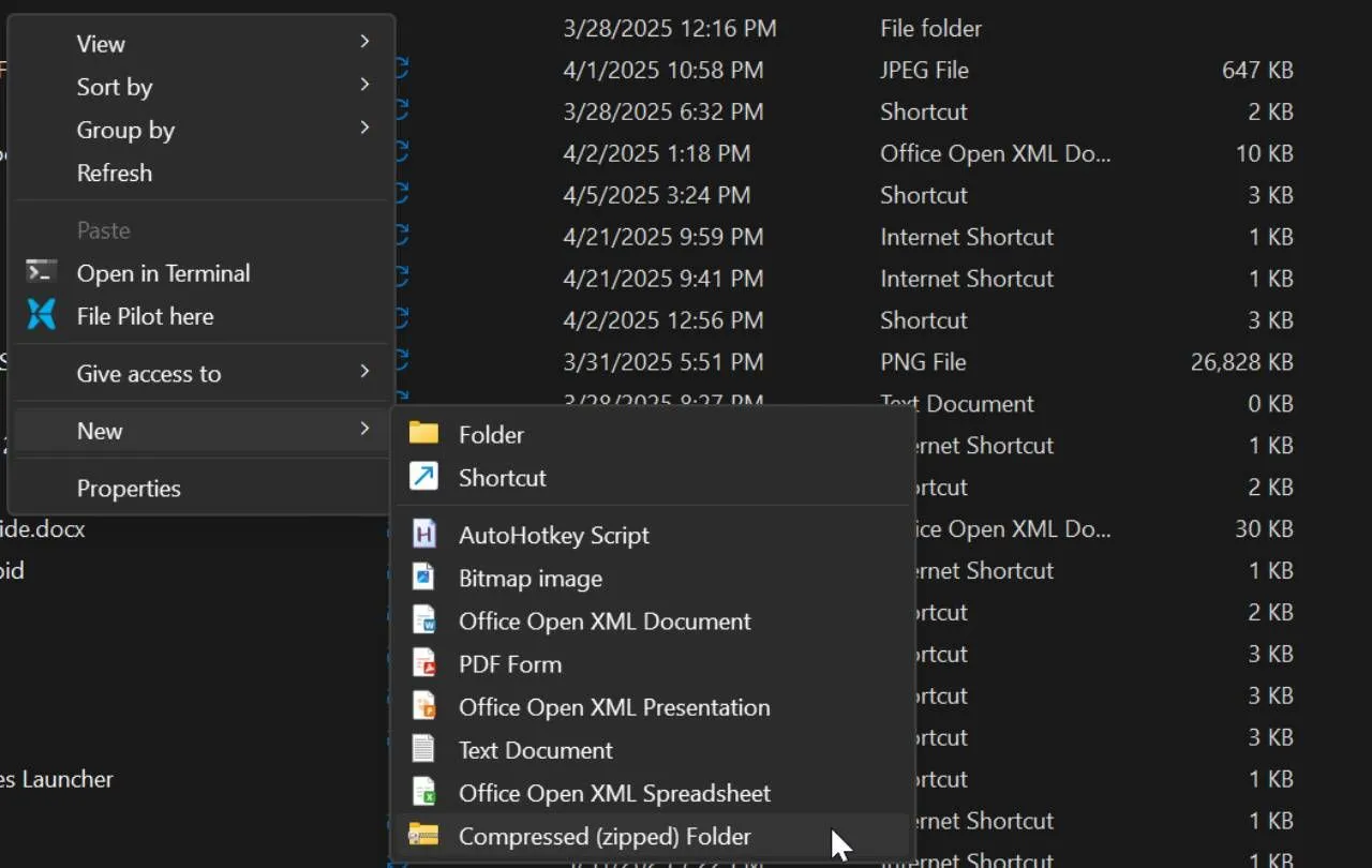 Menu chuột phải với tùy chọn gửi đến thư mục nén ZIP trong File Explorer trên Windows 11.