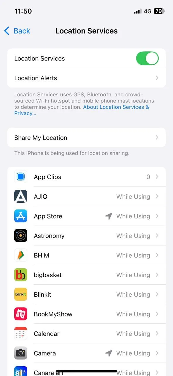 Menu Dịch vụ định vị trong cài đặt quyền riêng tư iPhone