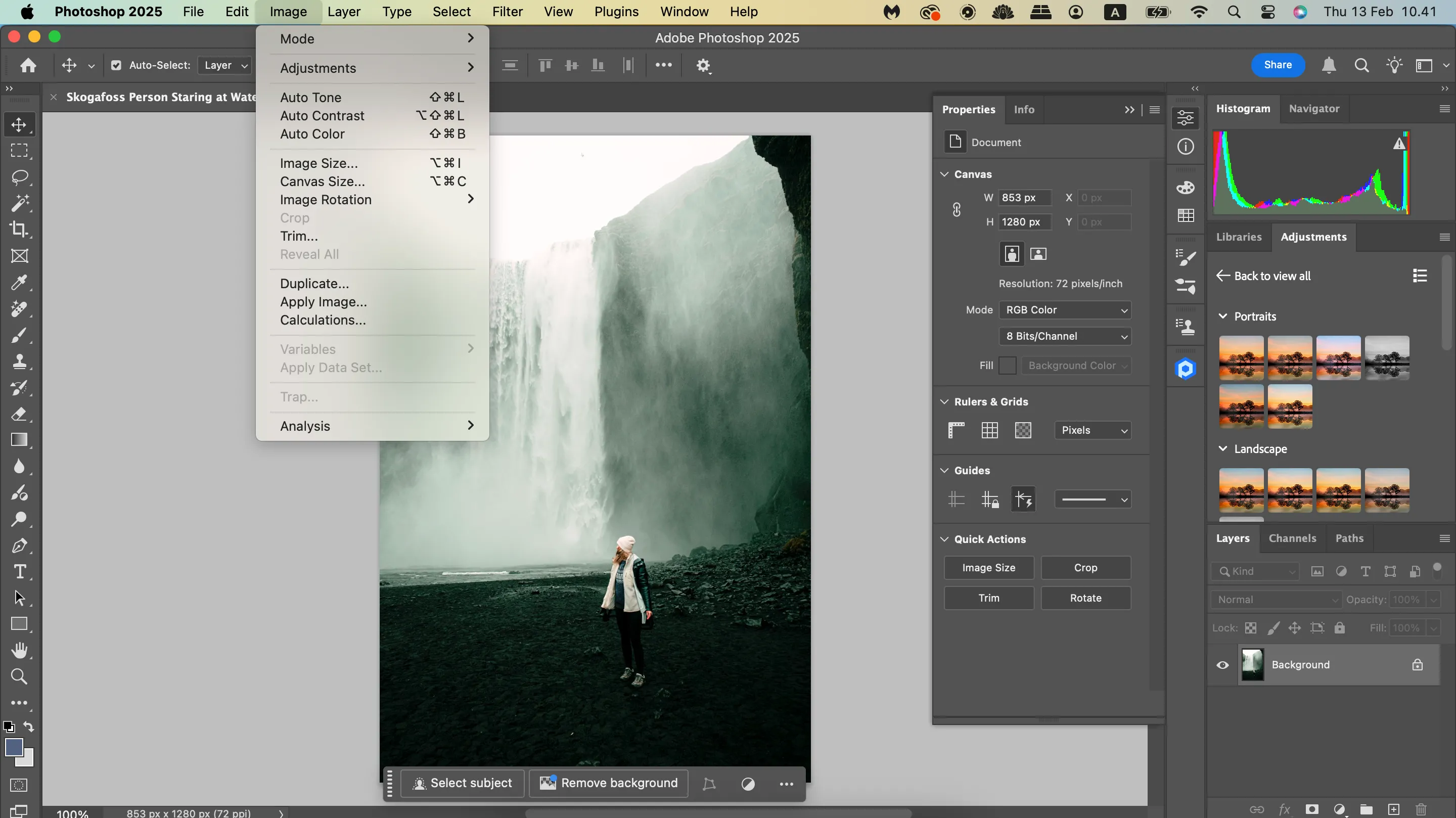 Menu thả xuống tính năng tự động cải thiện hình ảnh (Auto Enhance) trong Photoshop.