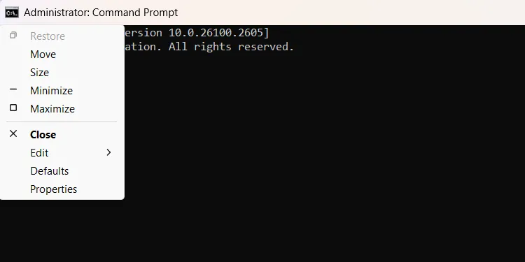 Menu tùy chọn khi nhấp vào biểu tượng Command Prompt, minh họa cách tùy chỉnh giao diện CMD