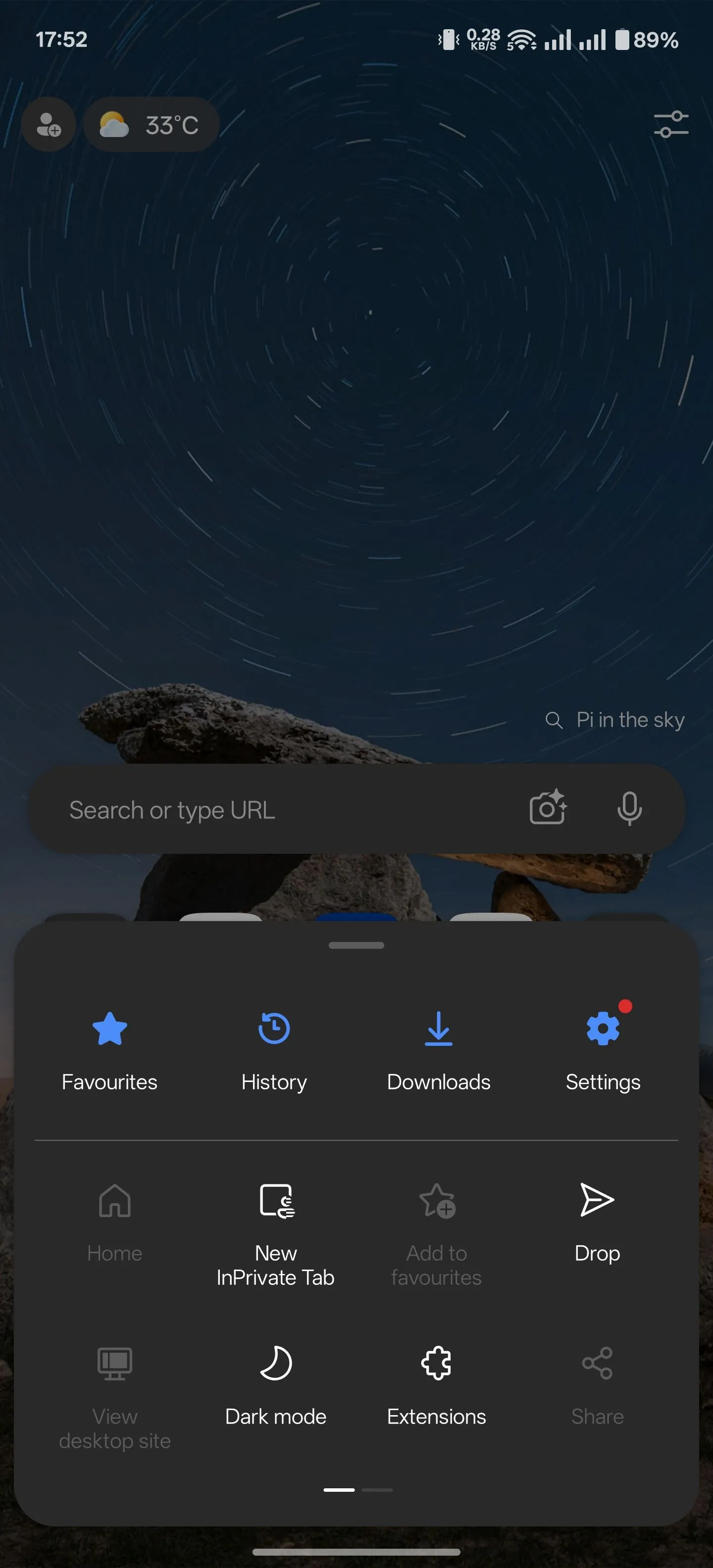 Menu tùy chọn truy cập tiện ích mở rộng từ biểu tượng hamburger trong trình duyệt Edge trên Android