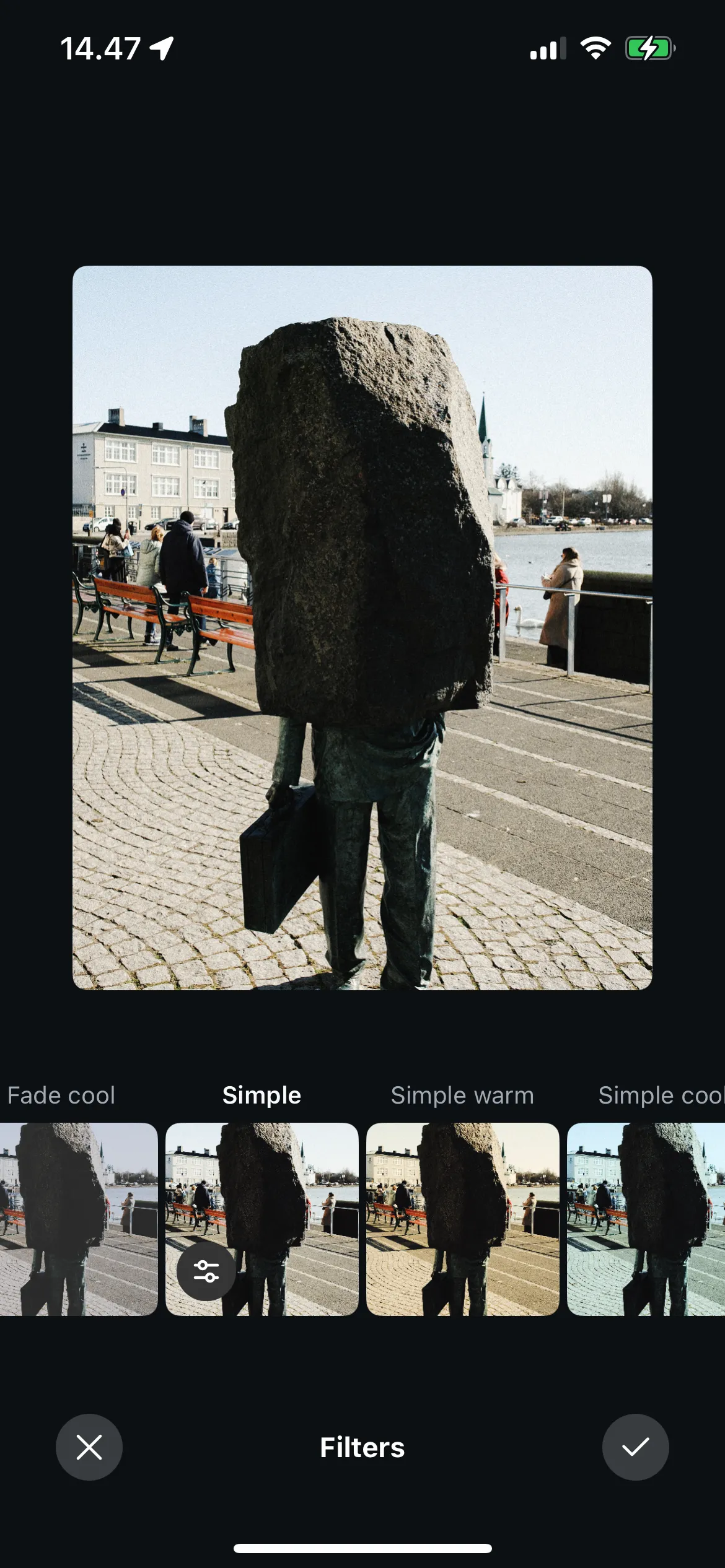 Minh họa bộ lọc Simple của Instagram, tăng cường độ tương phản và độ sáng cho ảnh chân dung