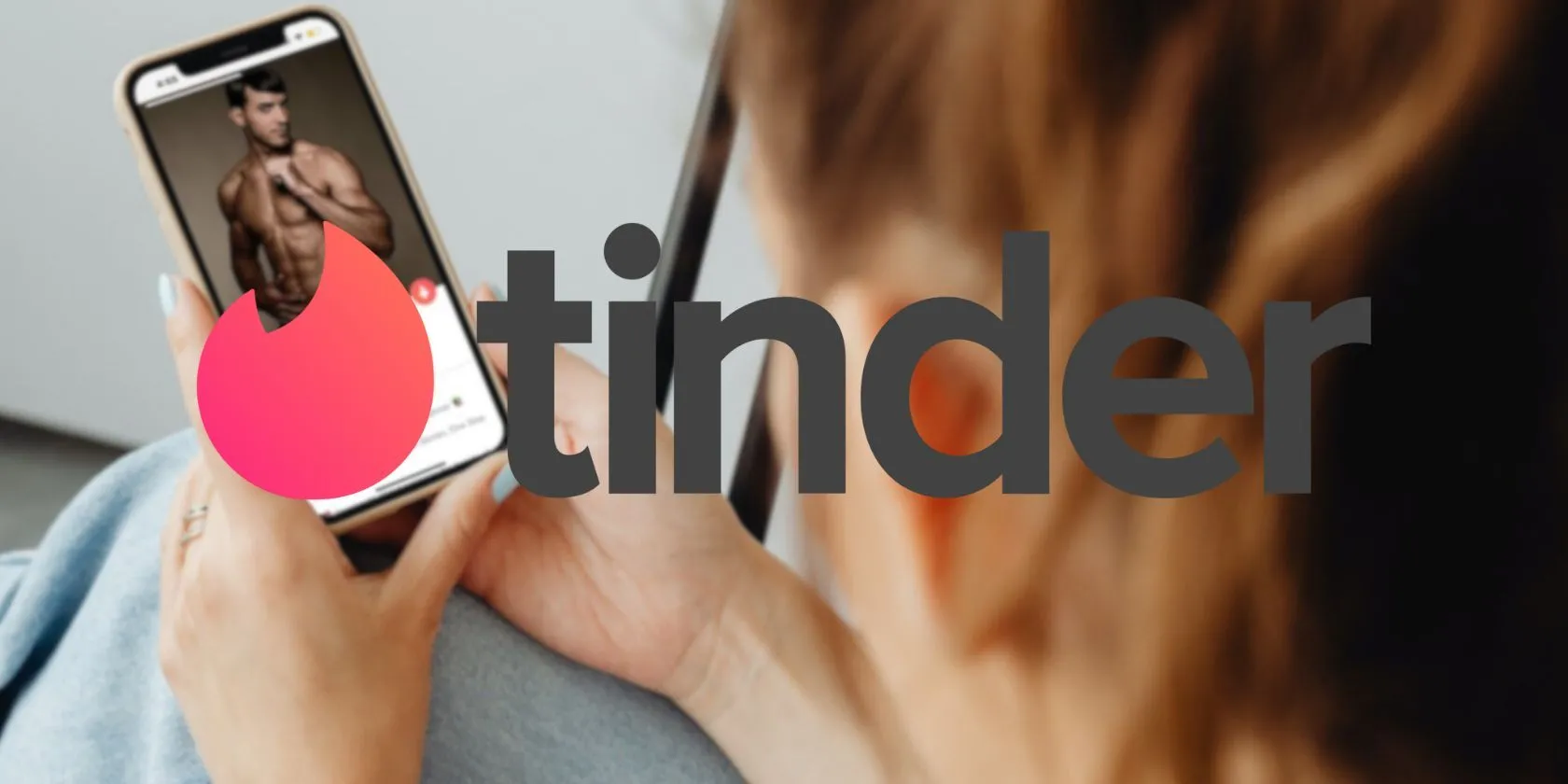 Người dùng đang xem hồ sơ hẹn hò trên ứng dụng Tinder, minh họa cho lừa đảo hẹn hò trực tuyến.