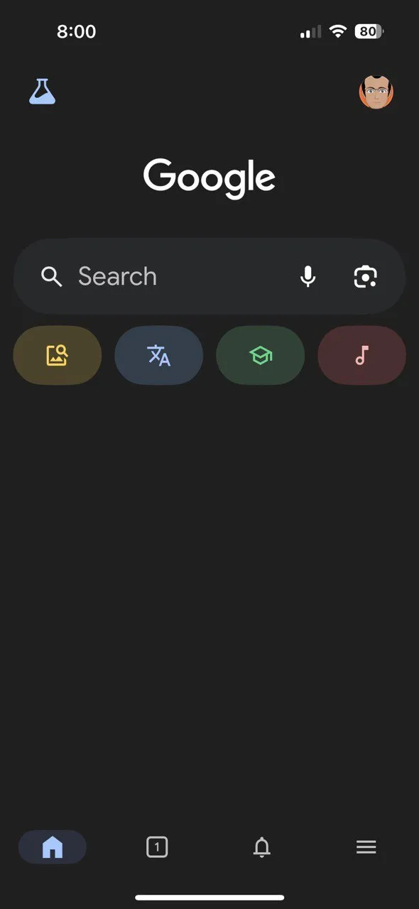Người dùng sử dụng Google Lens trong ứng dụng Google trên iOS để khoanh vùng và tìm kiếm thông tin từ hình ảnh