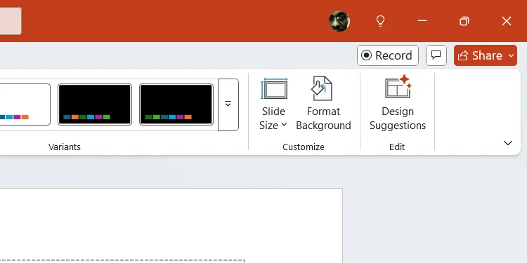 Nút Design Suggestions (Gợi ý Thiết kế) trên thanh công cụ của PowerPoint.