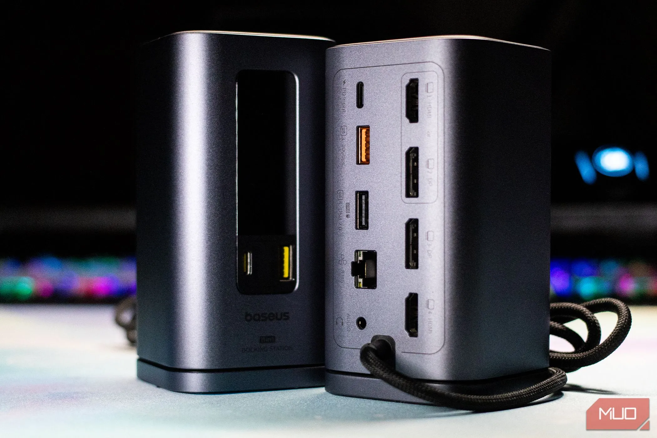 Phiên bản Windows của Dock Baseus Spacemate với cổng DisplayPort và HDMI