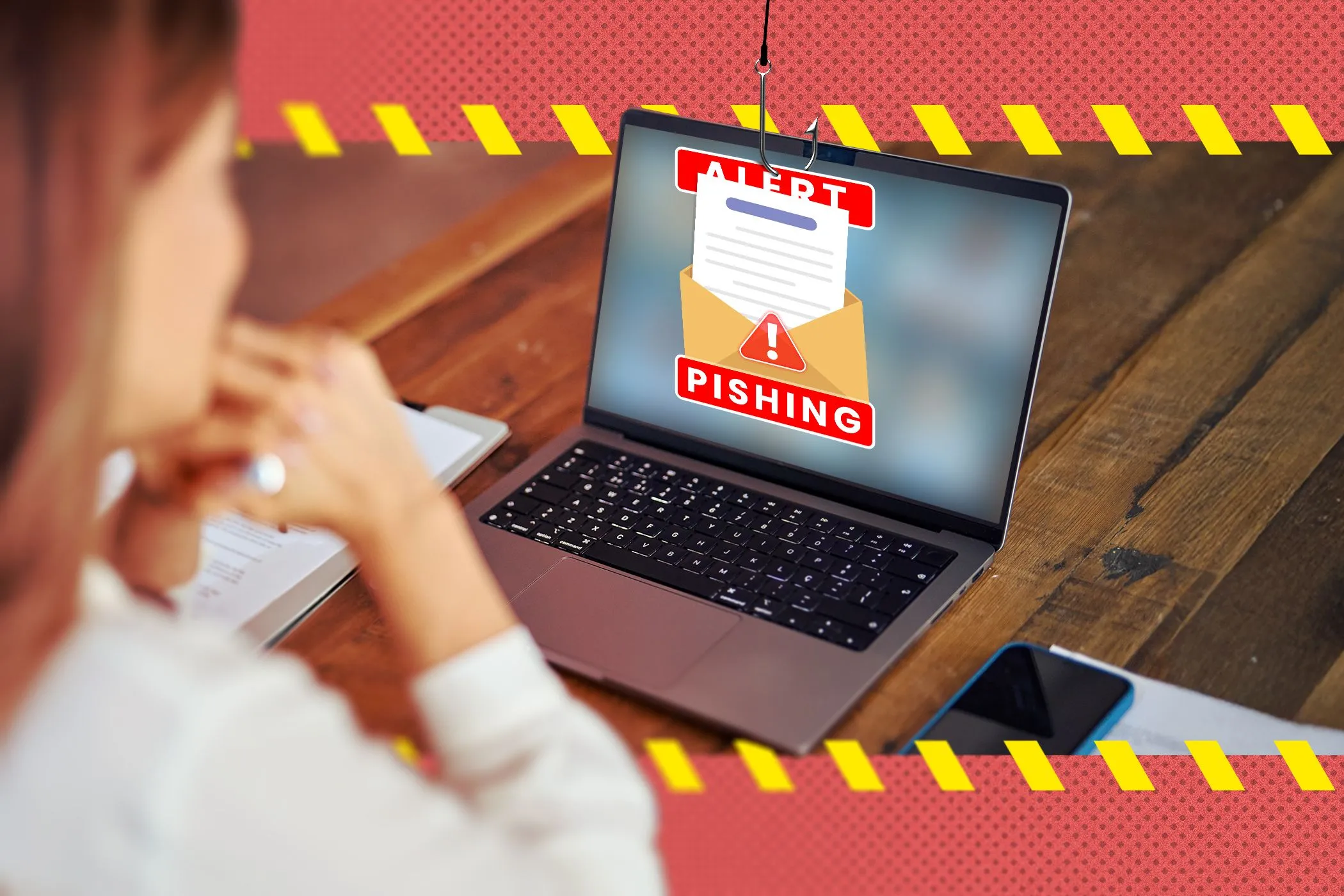 Phụ nữ cảnh giác với email lừa đảo (phishing) chứa mã độc trên màn hình máy tính