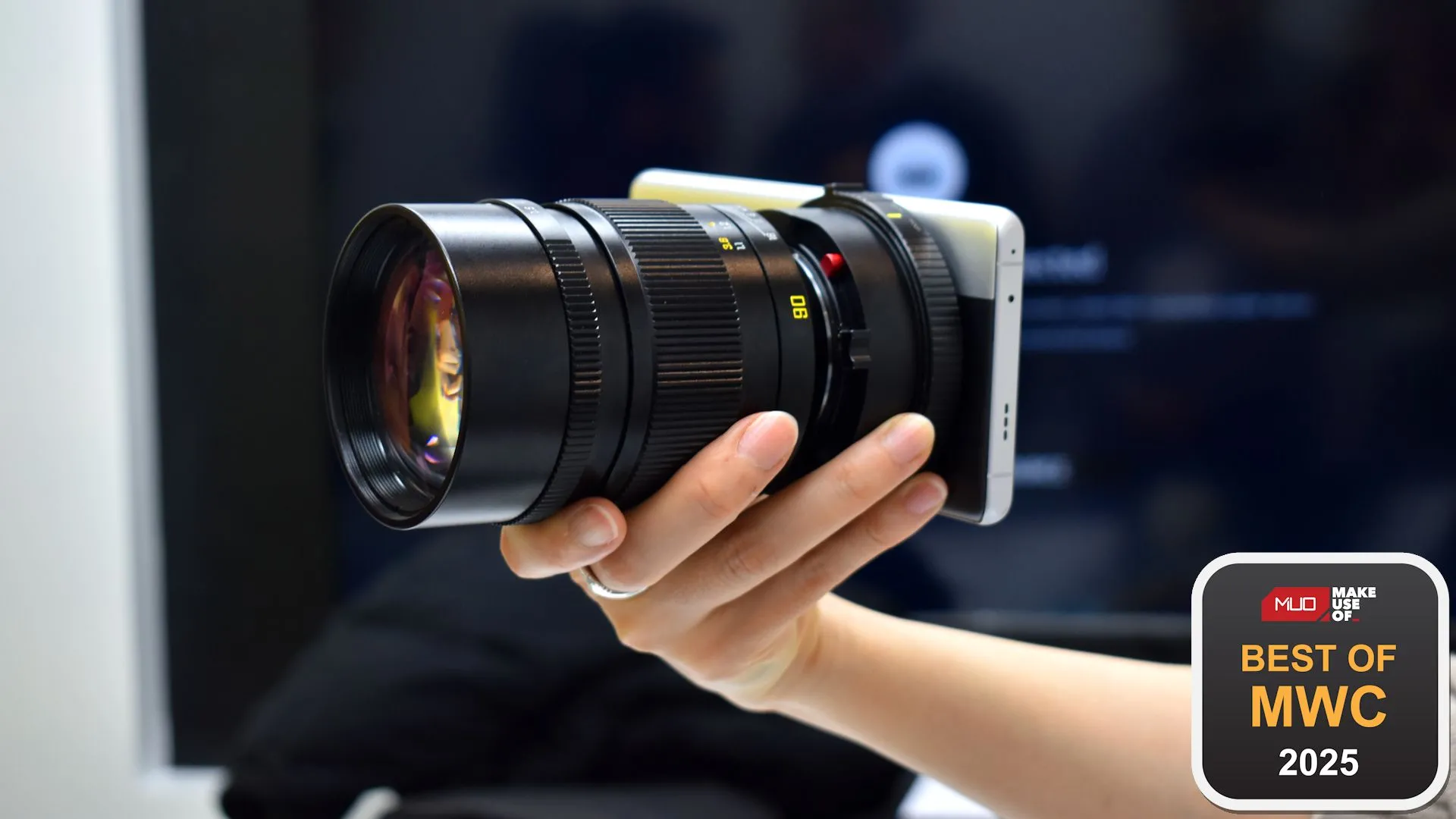 Smartphone Realme Ultra Concept với ống kính Leica M-Mount tại MWC 2025
