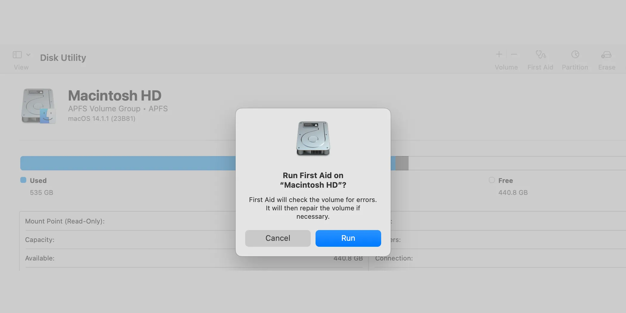 Sử dụng tính năng First Aid trong Disk Utility trên macOS để sửa lỗi ổ đĩa và file hệ thống