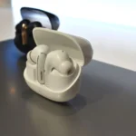 Tai nghe Xiaomi Buds 5 Pro Wi-Fi tại MWC 2025 với thiết kế hiện đại