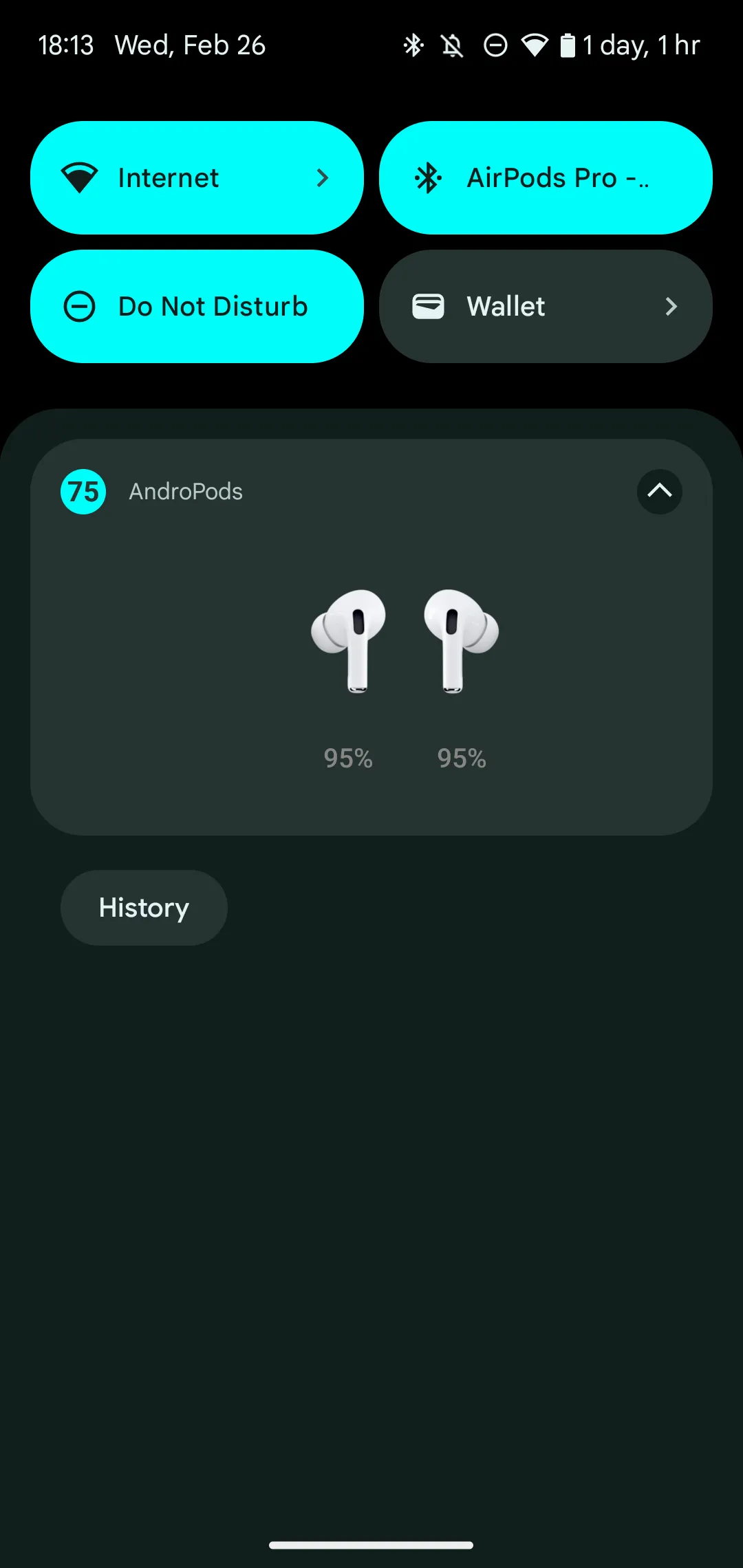 Thông báo hiển thị phần trăm pin tai nghe AirPods và hộp sạc từ ứng dụng AndroPods trên Android
