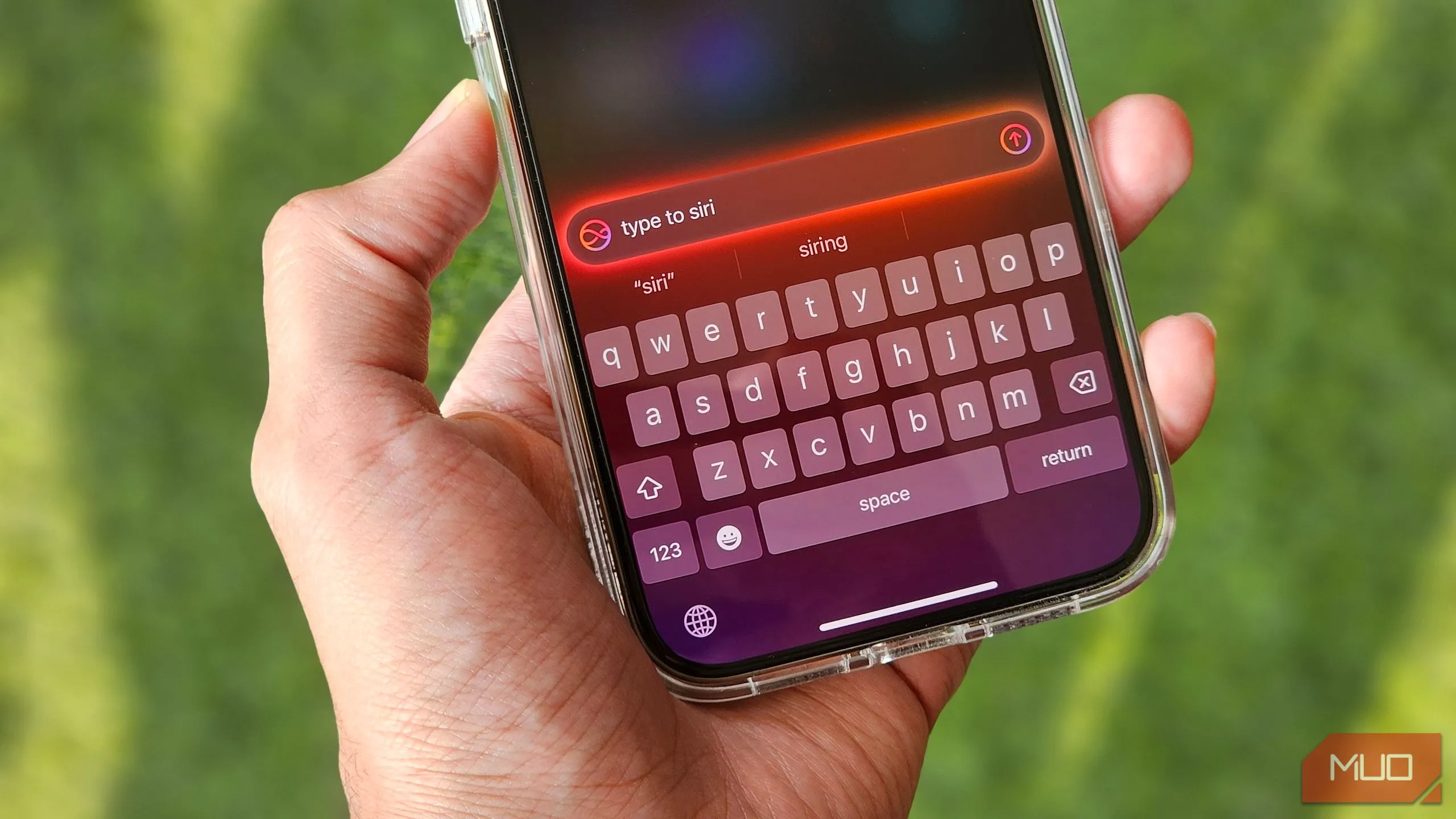 Tính năng Type to Siri trên iPhone minh họa sự chậm trễ của các cải tiến AI của Siri