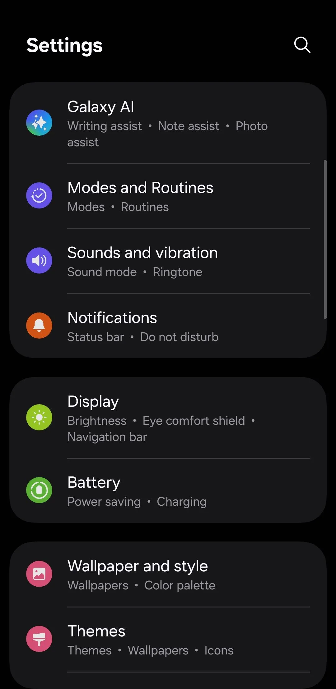 Trang chủ menu Cài đặt trên điện thoại Android, nơi người dùng truy cập các tùy chọn cấu hình hệ thống và bảo mật thiết bị.