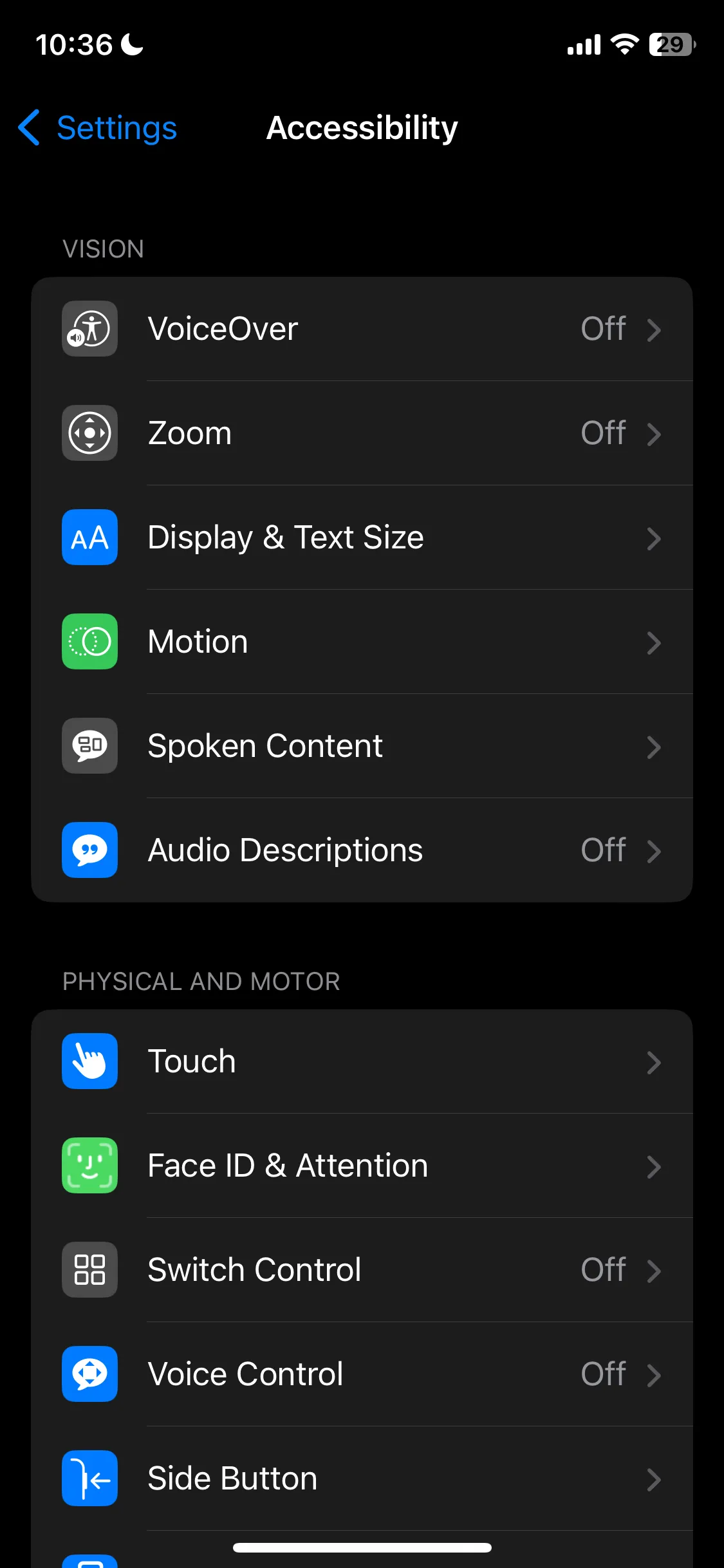Trang Trợ năng (Accessibility) trong Cài đặt iPhone để tìm tùy chọn Màn hình &amp; Kích cỡ Chữ.