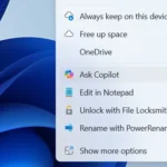 Tùy chọn Ask Copilot trong menu chuột phải của File Explorer trên Windows.