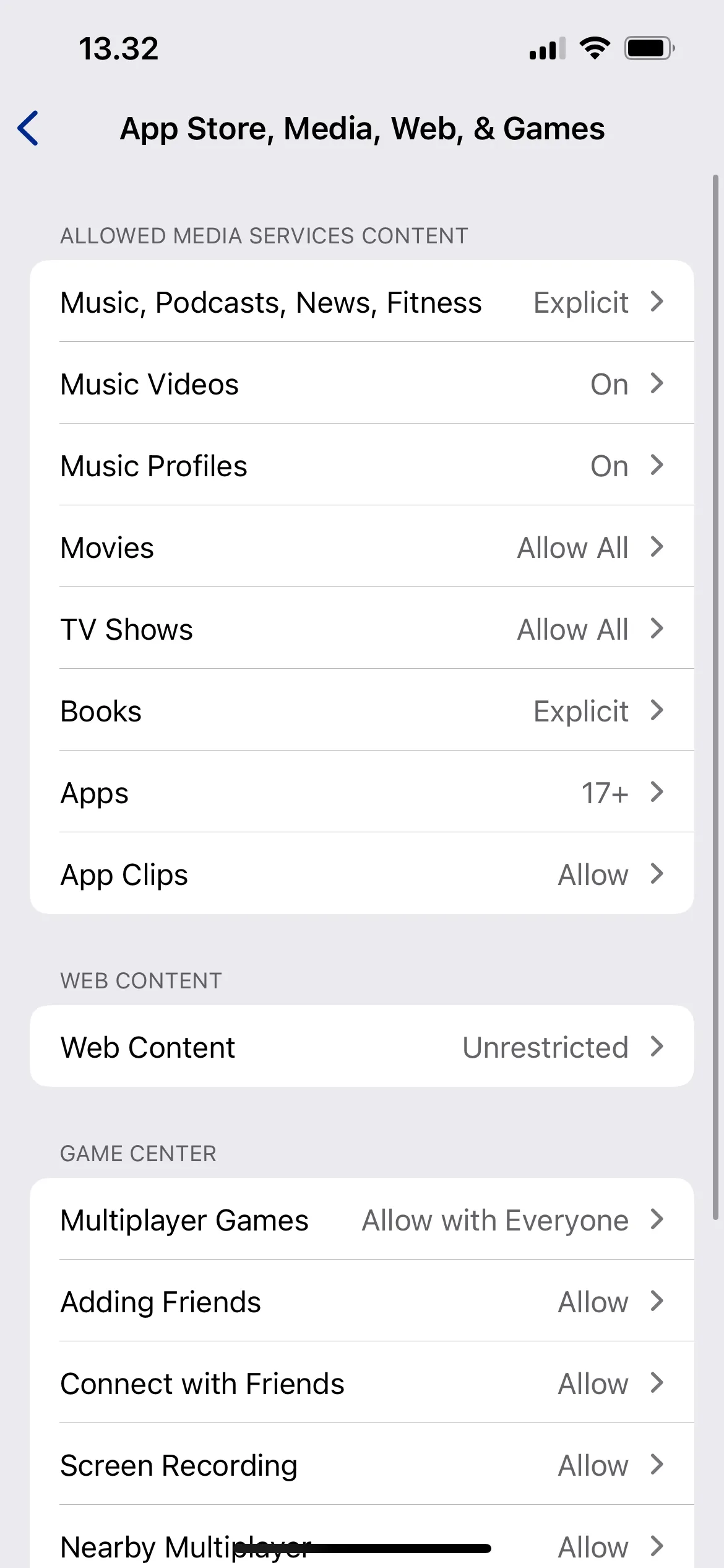 Tùy chọn lọc nội dung 'Explicit' trong cài đặt Giới hạn nội dung &amp; Quyền riêng tư của Apple Music trên iPhone/iPad