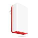 Twelve South PlugBug 120 với thiết kế vuông vắn, màu trắng đỏ nổi bật trên nền trắng