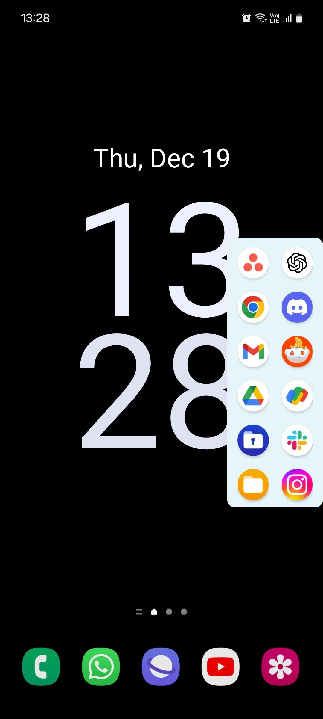 Xem trước ứng dụng Side Bar trên màn hình chính Android, minh họa cách thanh cạnh hoạt động và hiển thị các ứng dụng yêu thích